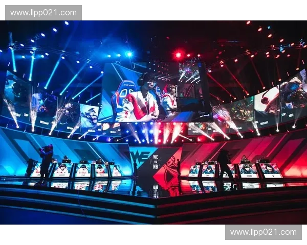 以英雄联盟中的智商竞技为核心探讨玩家思维策略与决策分析